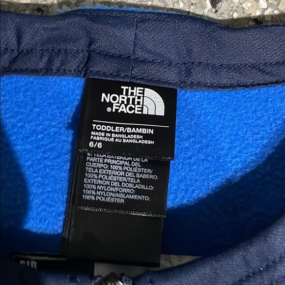 Extendable North face 3pc snow suit. - Picture 5 of 6